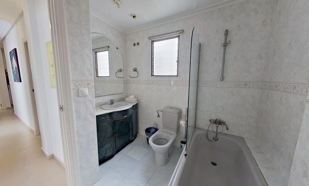 Sale - Apartment / flat -
Torrevieja - torrevieja