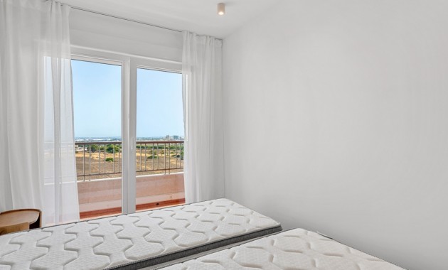 Venta - Apartamento / piso -
Torrevieja - Rocio del Mar