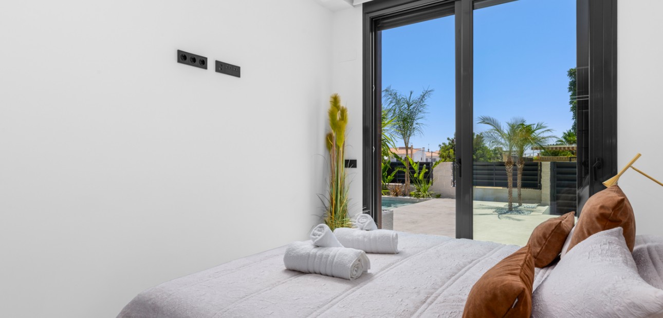 Venta - Detached Villa -
El Campello - El Amerador