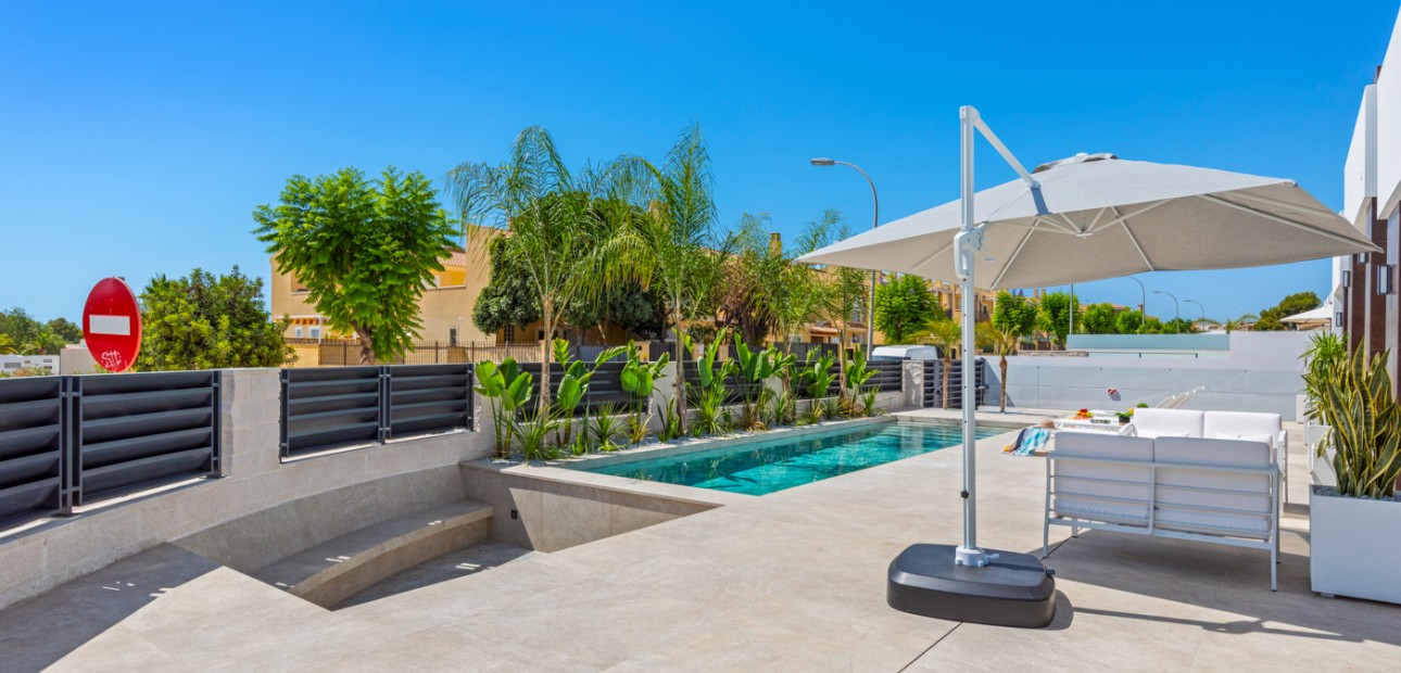 Venta - Detached Villa -
El Campello - El Amerador