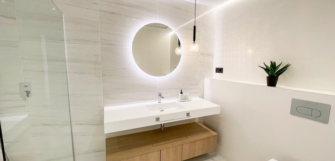 Venta - Apartamento / piso -
Villajoyosa - Playas del Torres