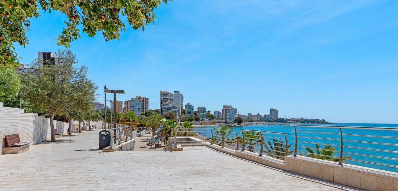 Venta - Apartamento / piso -
Alicante - La Albufereta