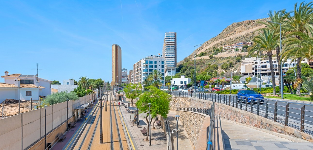 Venta - Apartamento / piso -
Alicante - La Albufereta
