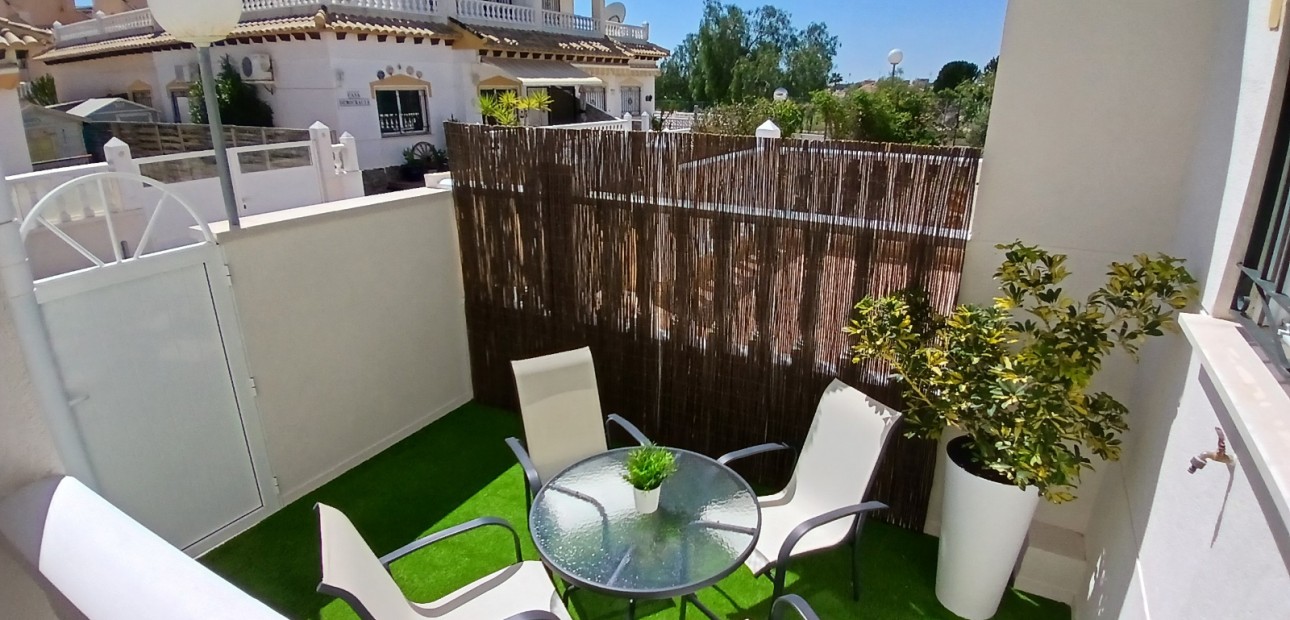 Venta - Adosado -
Orihuela Costa - Punta Prima