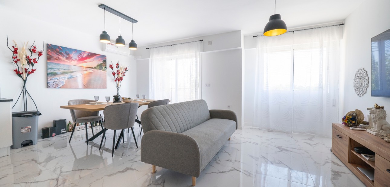 Venta - Apartamento / piso -
Torrevieja - Rocio del Mar