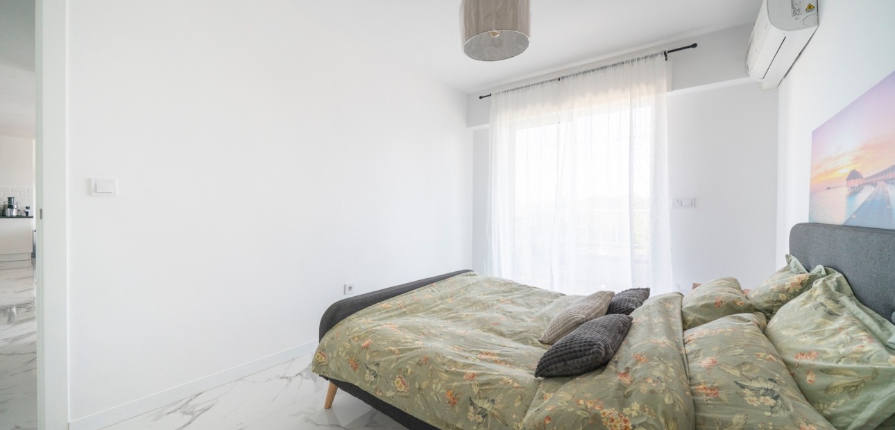 Venta - Apartamento / piso -
Torrevieja - Rocio del Mar