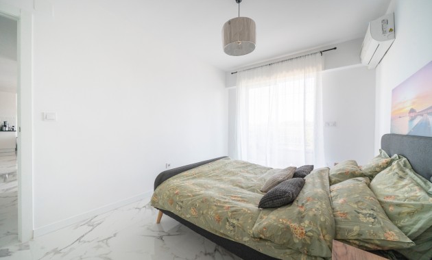 Venta - Apartamento / piso -
Torrevieja - Rocio del Mar