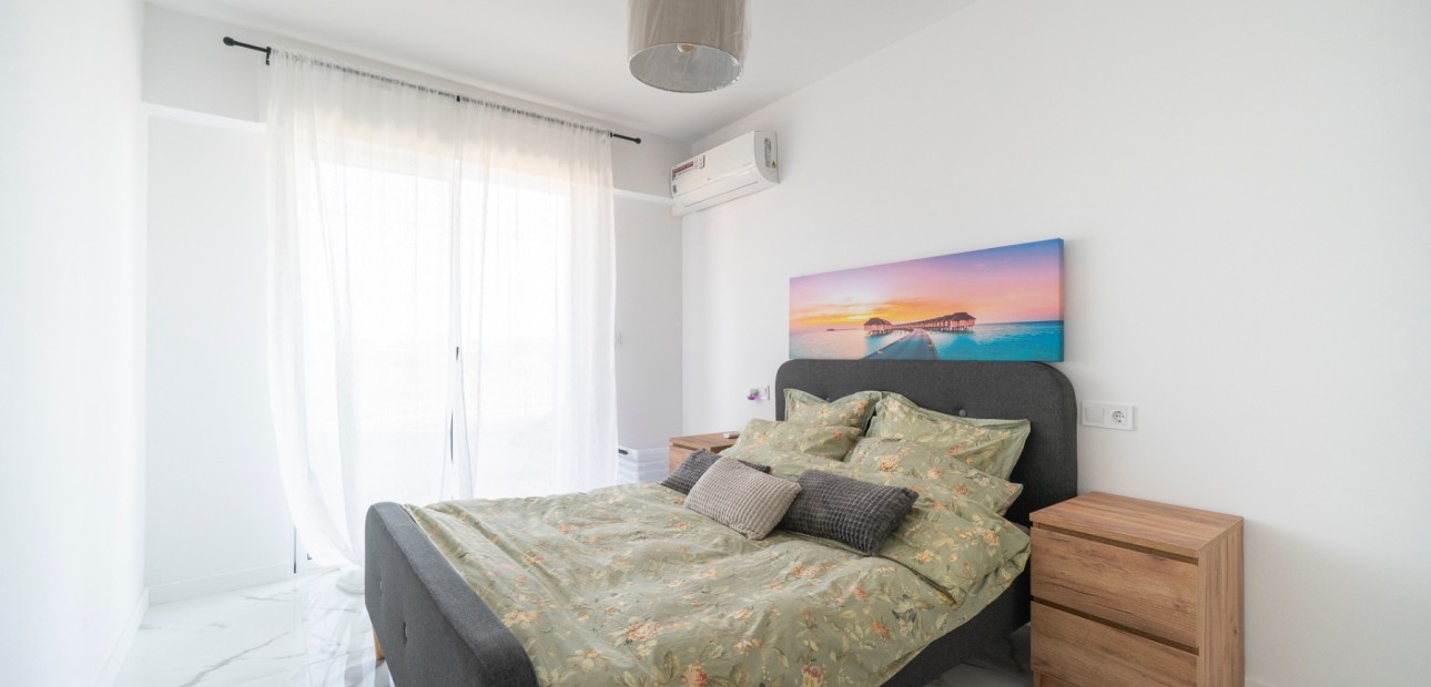 Venta - Apartamento / piso -
Torrevieja - Rocio del Mar
