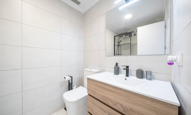 Venta - Apartamento / piso -
Torrevieja - Rocio del Mar
