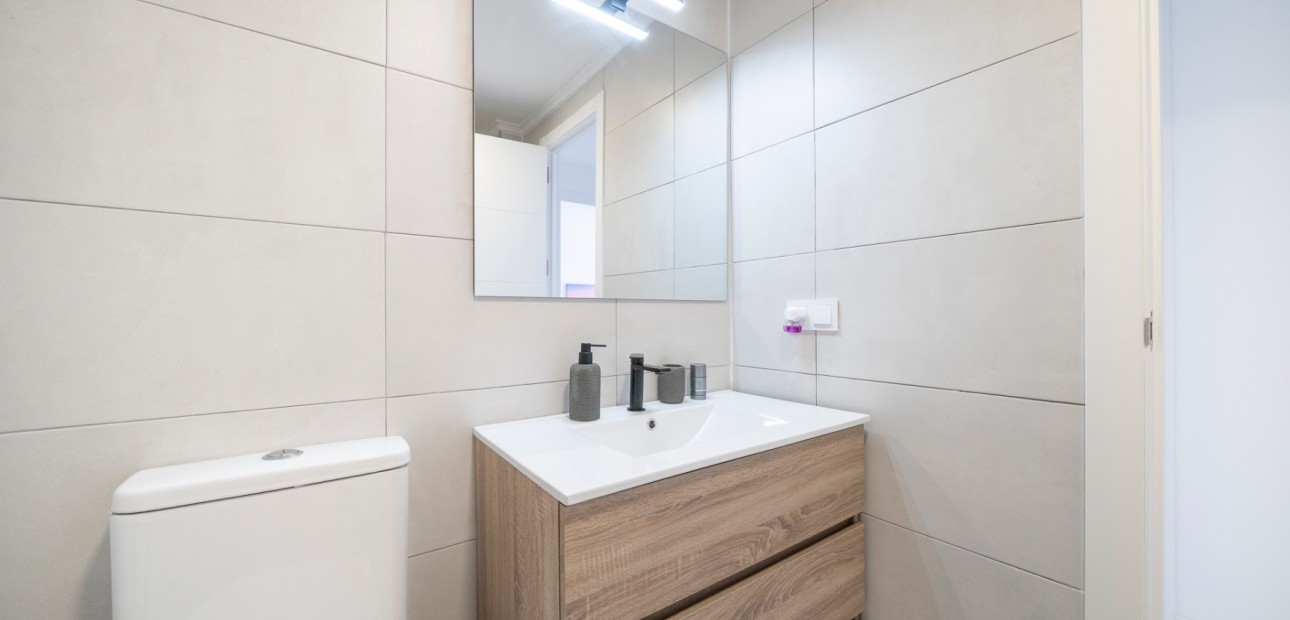 Venta - Apartamento / piso -
Torrevieja - Rocio del Mar