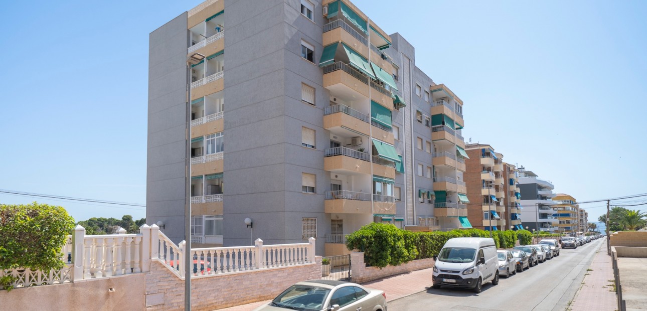 Venta - Apartamento / piso -
Torrevieja - Rocio del Mar