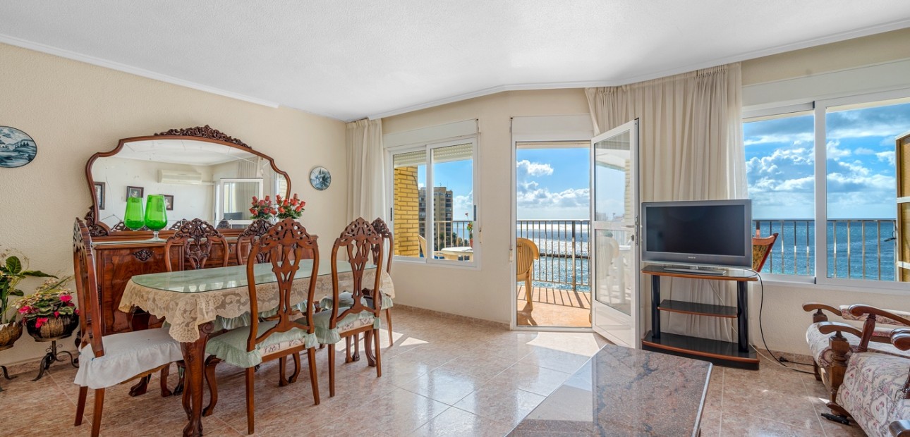 Venta - Apartamento / piso -
Torrevieja - Playa Del Cura