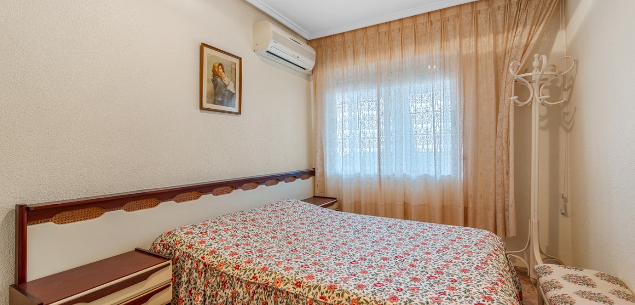 Venta - Apartamento / piso -
Torrevieja - Playa Del Cura