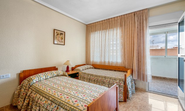 Venta - Apartamento / piso -
Torrevieja - Playa Del Cura