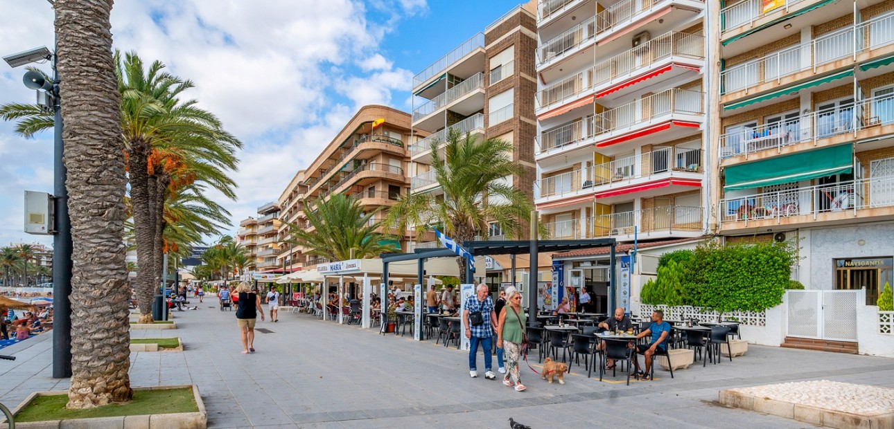 Venta - Apartamento / piso -
Torrevieja - Playa Del Cura