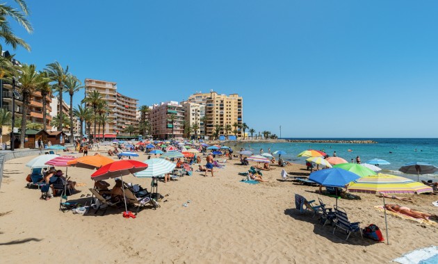 Venta - Apartamento / piso -
Torrevieja - Playa Del Cura