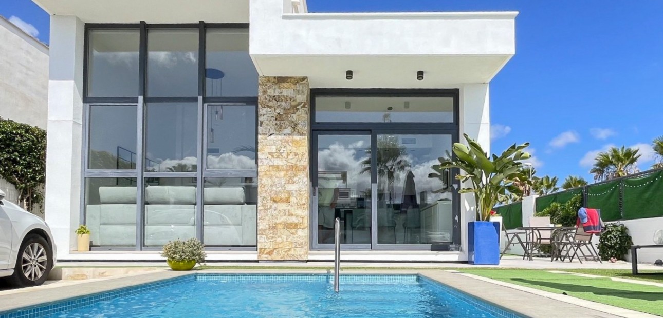 Venta - Detached Villa -
Ciudad Quesada - La Laguna