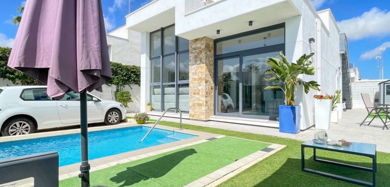 Venta - Detached Villa -
Ciudad Quesada - La Laguna