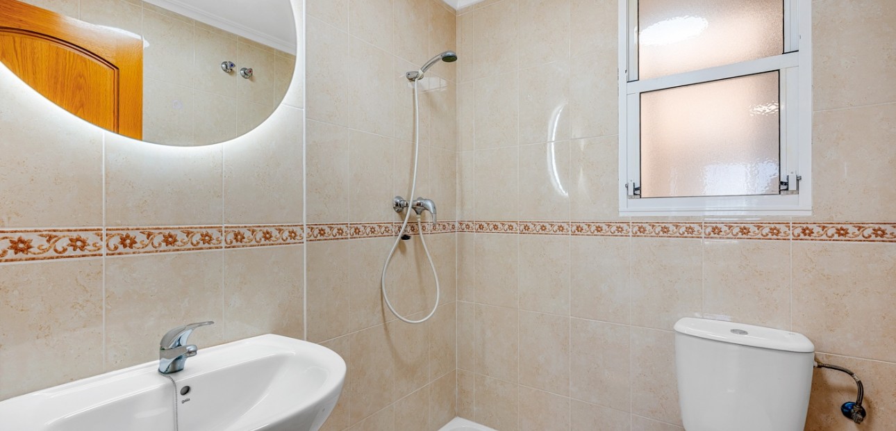 Venta - Apartamento / piso -
Torrevieja - Torrevieja - Centre