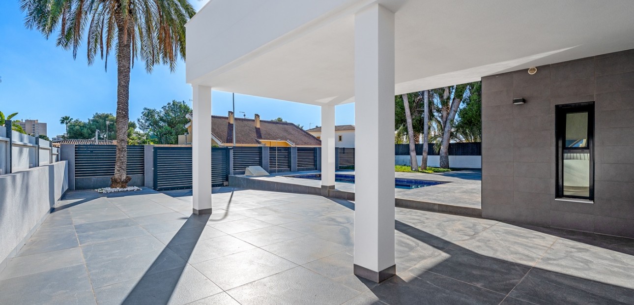 Venta - Detached Villa -
Orihuela Costa - Dehesa de Campoamor