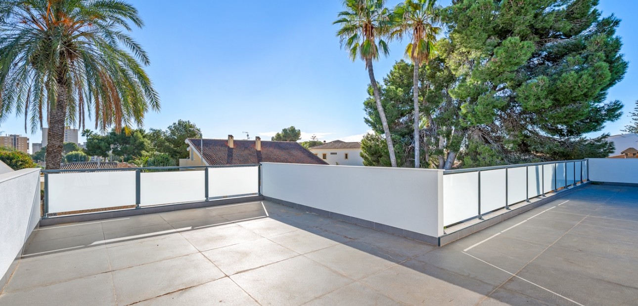 Venta - Detached Villa -
Orihuela Costa - Dehesa de Campoamor