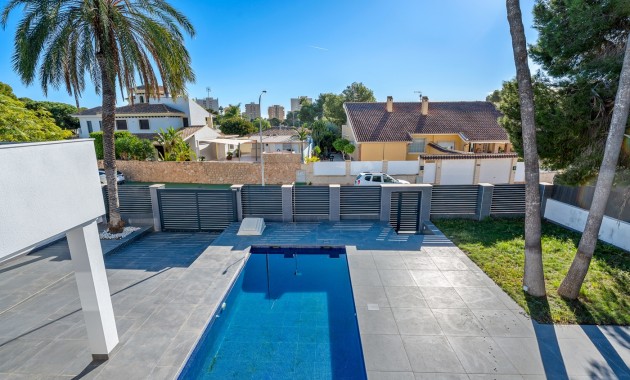 Venta - Detached Villa -
Orihuela Costa - Dehesa de Campoamor