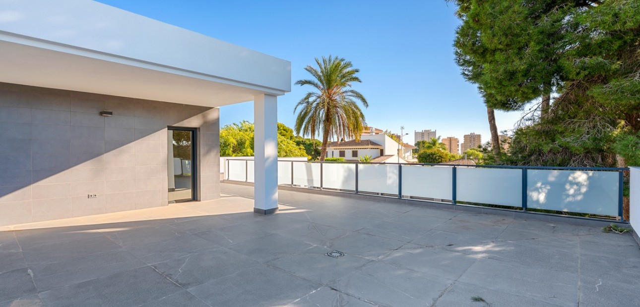 Venta - Detached Villa -
Orihuela Costa - Dehesa de Campoamor
