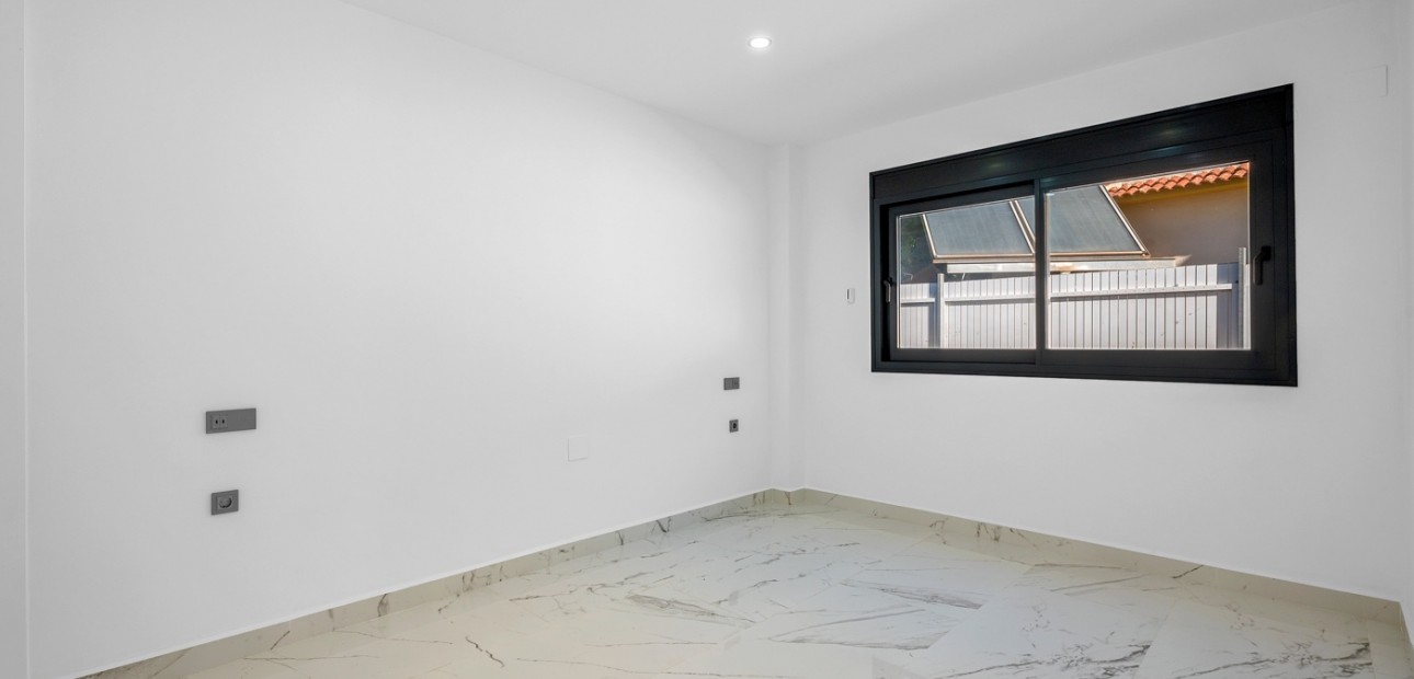 Venta - Detached Villa -
Orihuela Costa - Dehesa de Campoamor