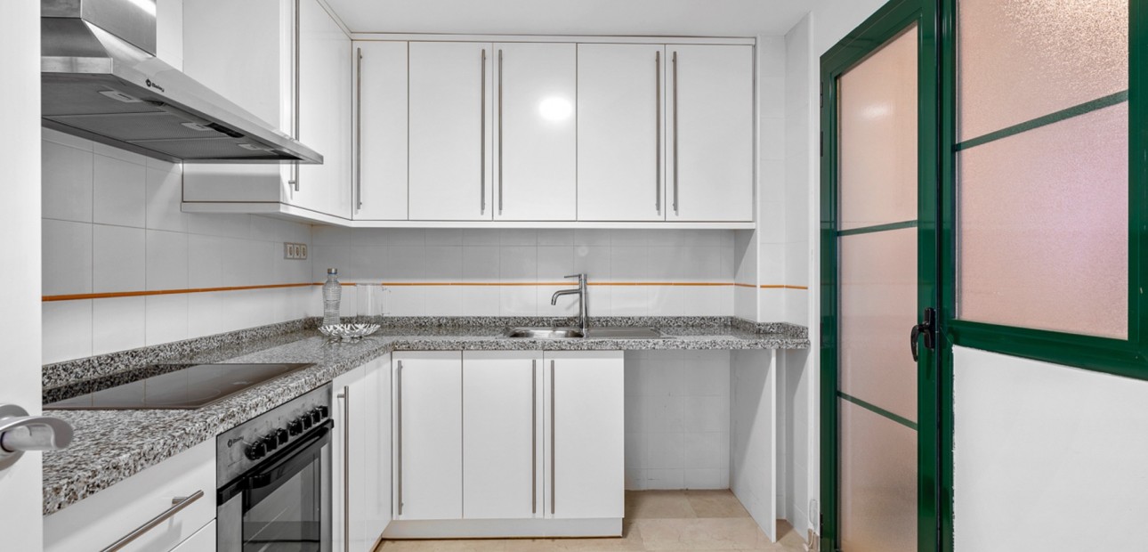 Venta - Apartamento / piso -
Finestrat - Sierra Cortina - Golf Bahia