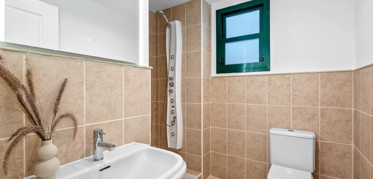 Venta - Apartamento / piso -
Finestrat - Sierra Cortina - Golf Bahia