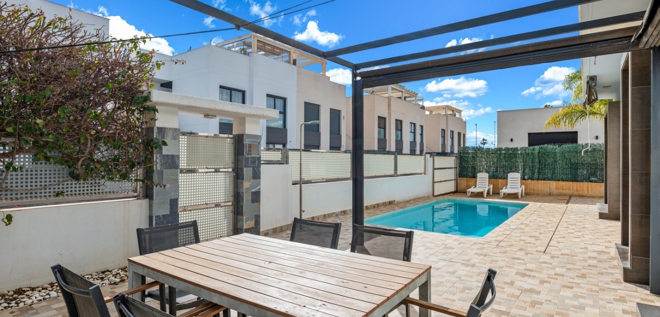 Venta - Detached Villa -
Ciudad Quesada - La Laguna