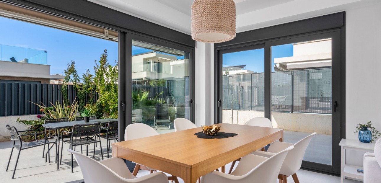 Venta - Semi Detached Villa -
La Marina - La Marina - Urbanization