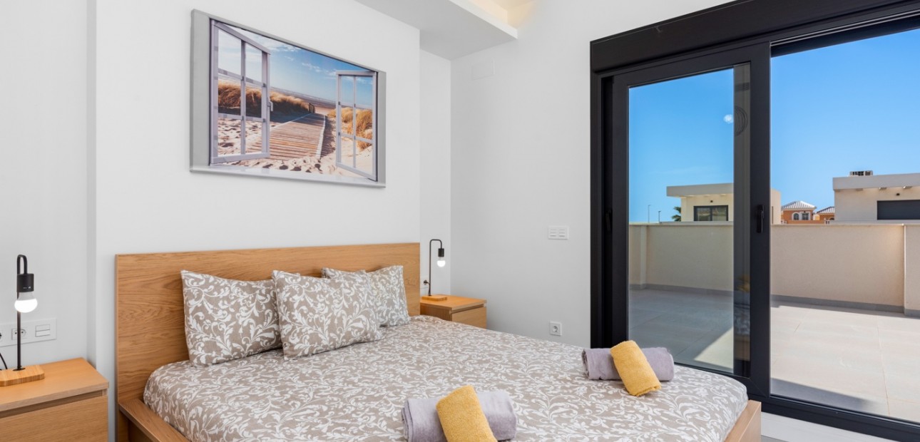 Venta - Semi Detached Villa -
La Marina - La Marina - Urbanization