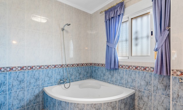 Venta - Detached Villa -
Ciudad Quesada - La Marquesa