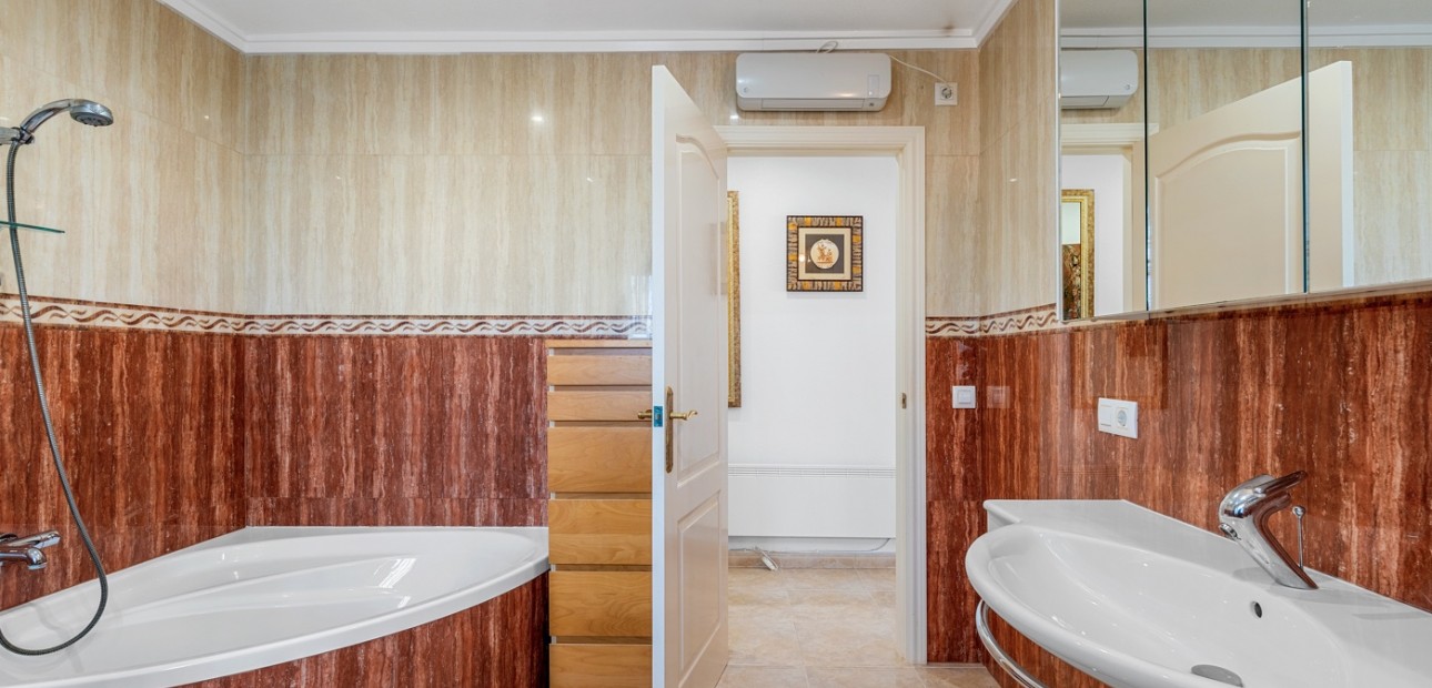 Venta - Detached Villa -
Ciudad Quesada - La Marquesa