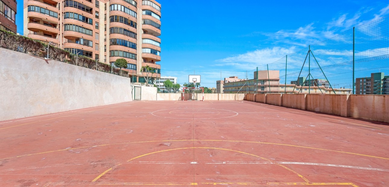 Venta - Apartamento / piso -
Arenales del Sol - Arenales del Sol - Town