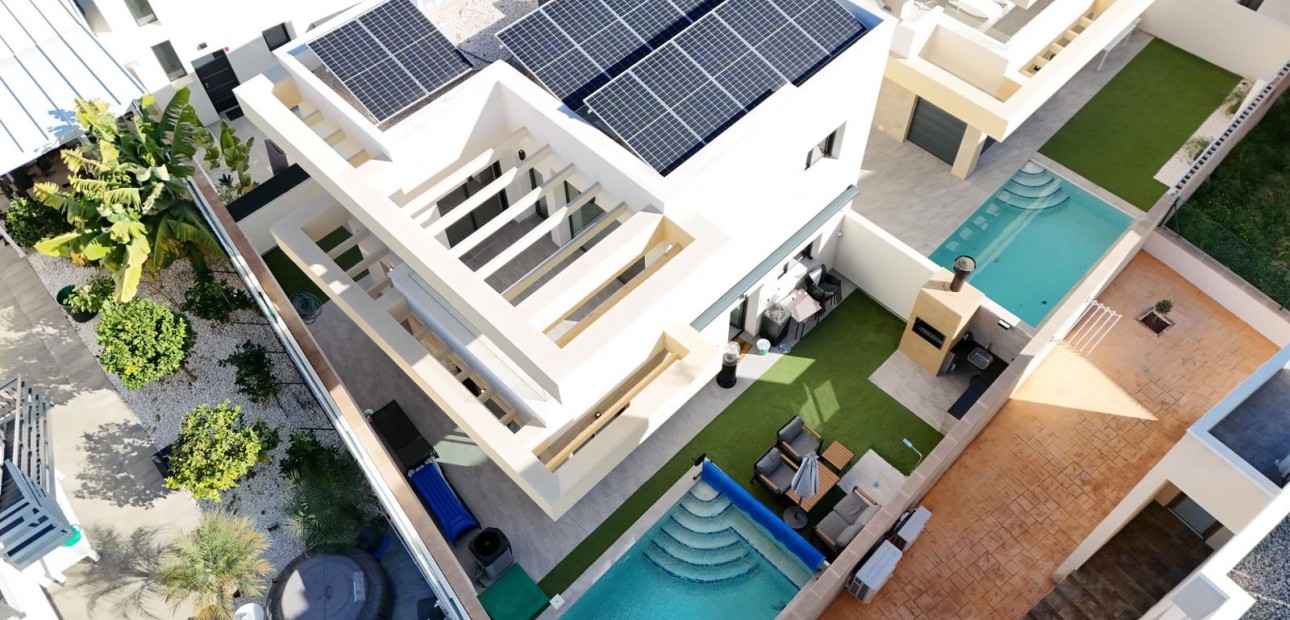 Venta - Detached Villa -
Los Montesinos - La Herrada