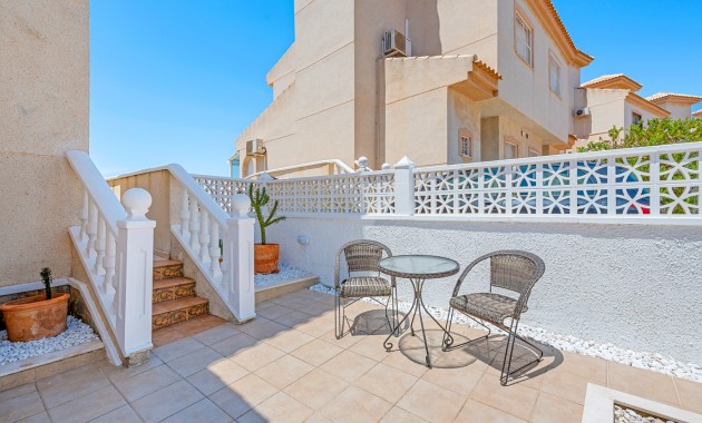 Venta - Semi Detached Villa -
Ciudad Quesada - La Marquesa
