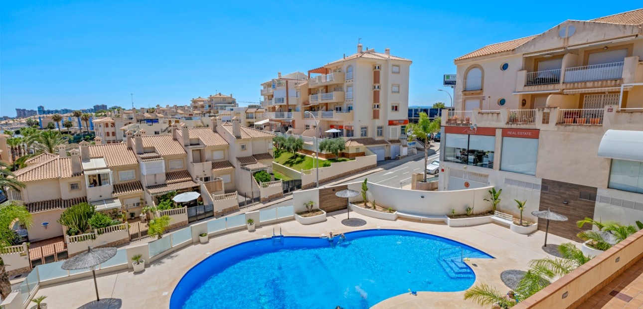 Venta - Apartamento / piso -
Orihuela Costa - Cabo Roig