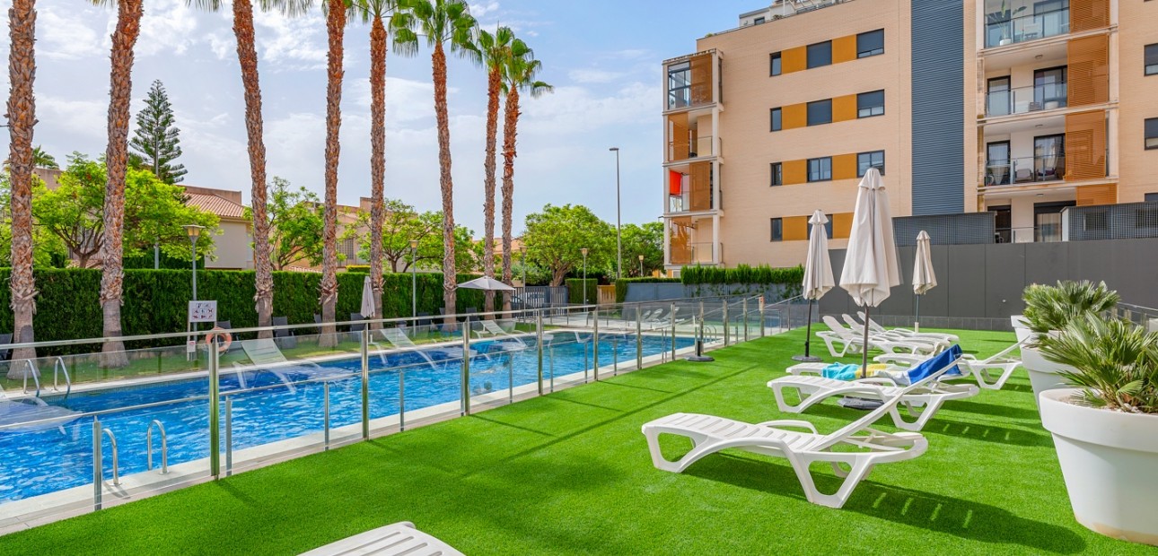 Venta - Apartamento / piso -
El Campello - Playa Muchavista