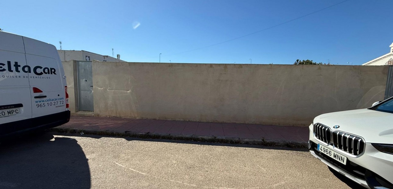Venta - Parcela / Terreno -
Orihuela Costa - La Regia