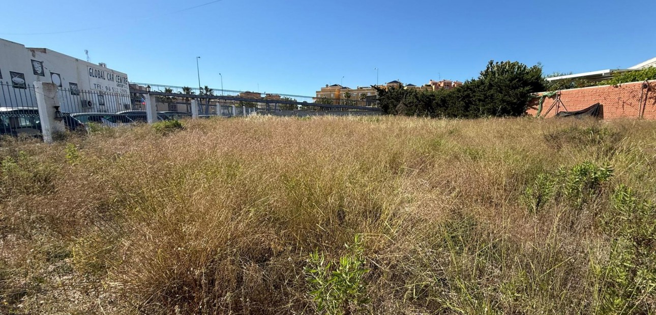 Venta - Parcela / Terreno -
Orihuela Costa - La Regia