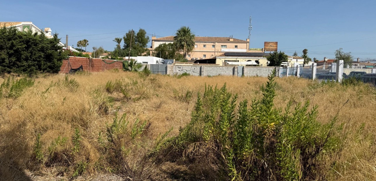 Venta - Parcela / Terreno -
Orihuela Costa - La Regia