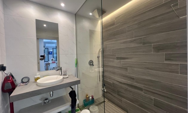Venta - Apartamento / piso -
Guardamar del Segura - Urbanizaciones