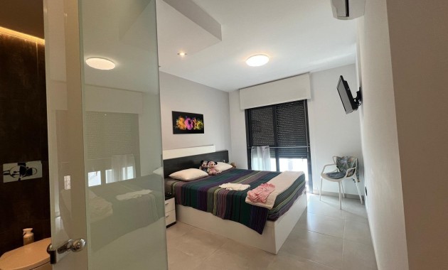 Venta - Apartamento / piso -
Guardamar del Segura - Urbanizaciones