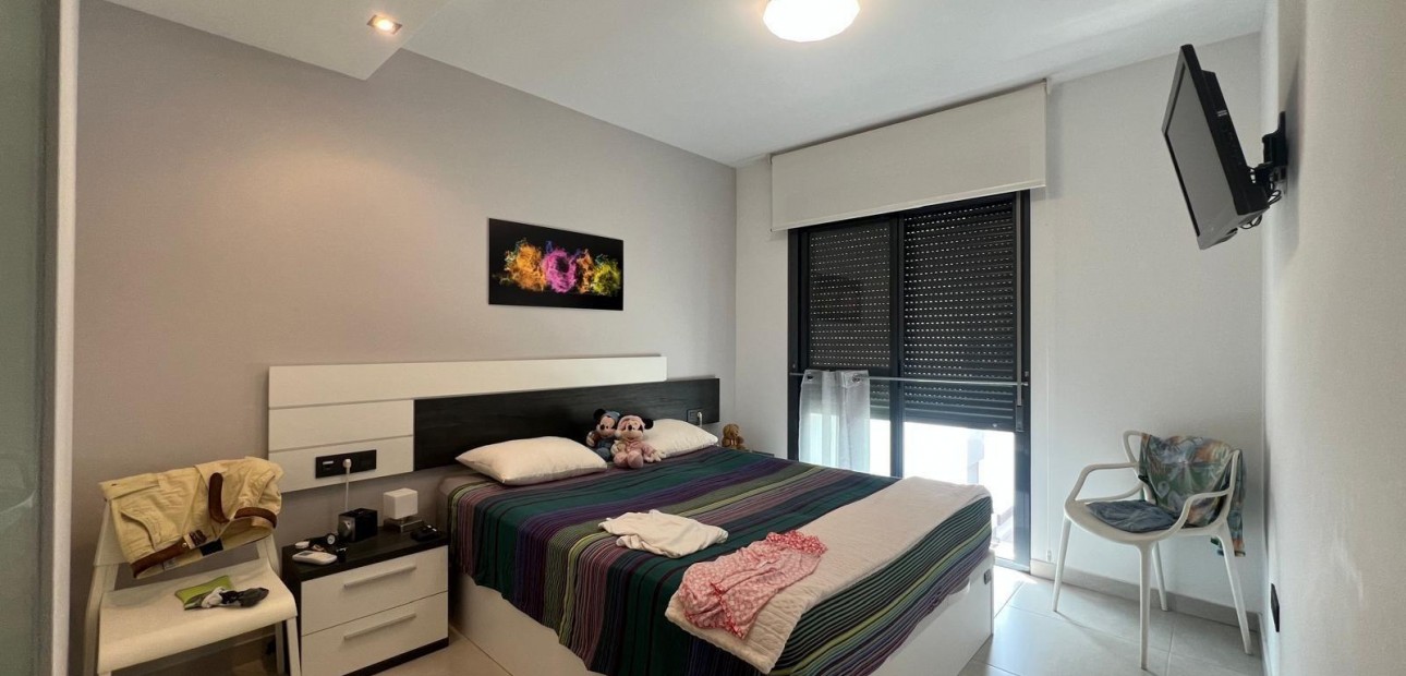 Venta - Apartamento / piso -
Guardamar del Segura - Urbanizaciones