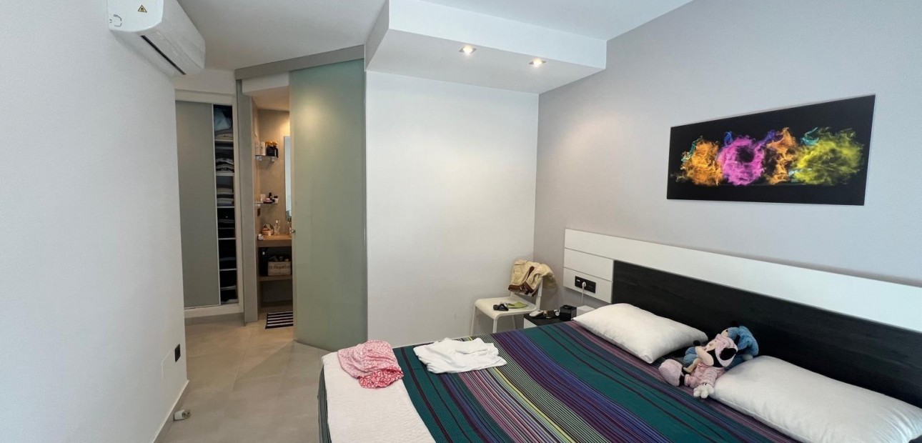 Venta - Apartamento / piso -
Guardamar del Segura - Urbanizaciones