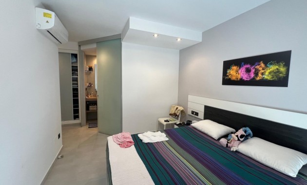Venta - Apartamento / piso -
Guardamar del Segura - Urbanizaciones