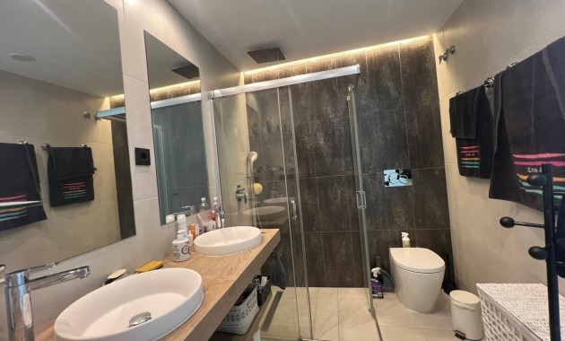Venta - Apartamento / piso -
Guardamar del Segura - Urbanizaciones