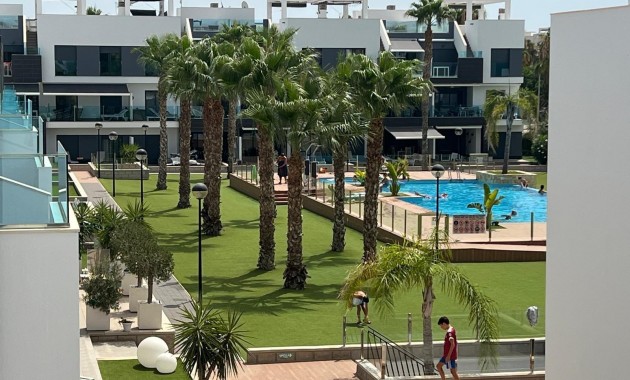 Venta - Apartamento / piso -
Guardamar del Segura - Urbanizaciones